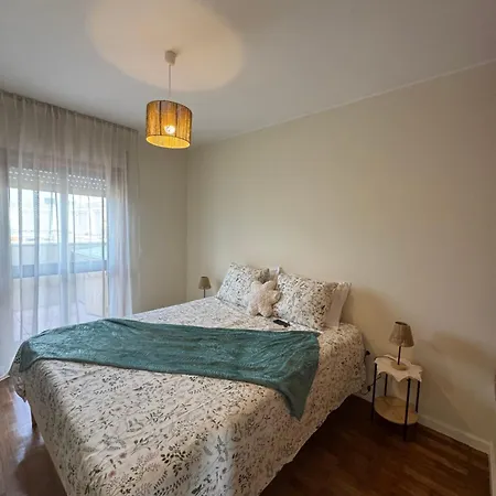 Serene Coastal Retreat With King Bed & Pool In * Lavra