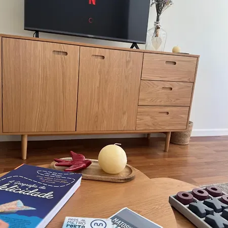 Appartement Serene Coastal Retreat With King Bed & Pool In Lavra