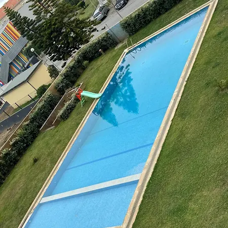 Serene Coastal Retreat With King Bed & Pool In