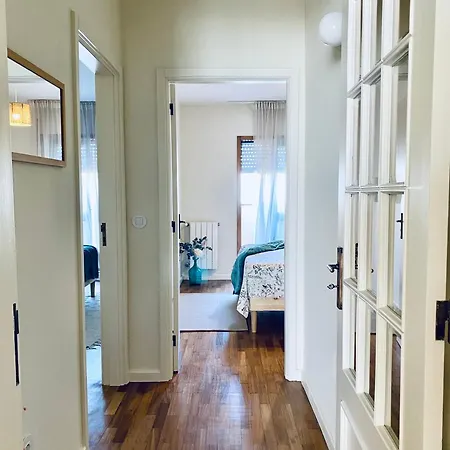 Serene Coastal Retreat With King Bed & Pool In *