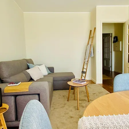 Serene Coastal Retreat With King Bed & Pool In * Lavra