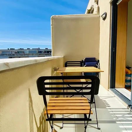 Serene Coastal Retreat With King Bed & Pool In *