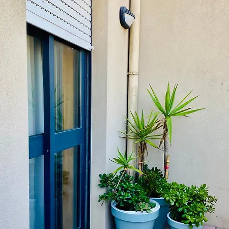 Serene Coastal Retreat With King Bed & Pool In Lavra