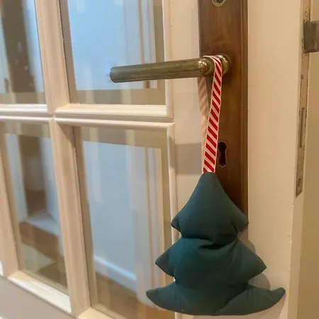 Apartmán Serene Coastal Retreat With King Bed & Pool In Lavra