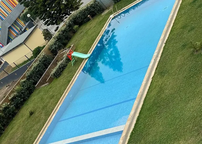 Serene Coastal Retreat With King Bed & Pool In