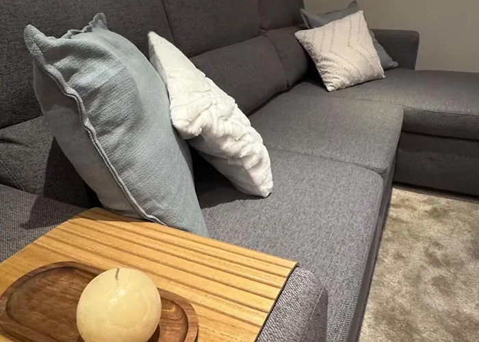 Serene Coastal Retreat With King Bed & Pool In Lavra