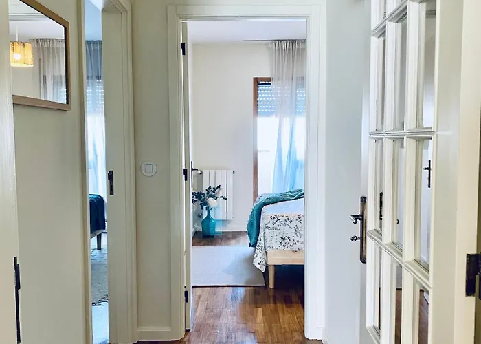 Serene Coastal Retreat With King Bed & Pool In *